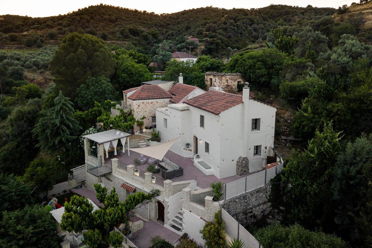 Verekinthos Villas - Pool, Hot Tub, Bbq, Kids Playground, Stunning Mountain Views Yerolákkos المظهر الخارجي الصورة