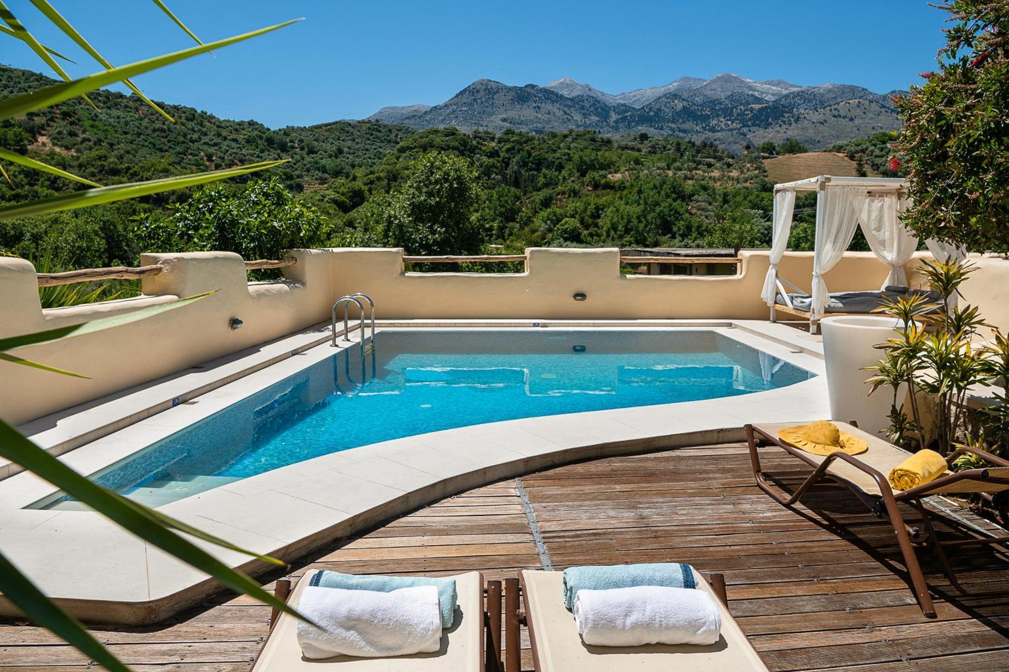 Verekinthos Villas - Pool, Hot Tub, Bbq, Kids Playground, Stunning Mountain Views Yerolákkos المظهر الخارجي الصورة