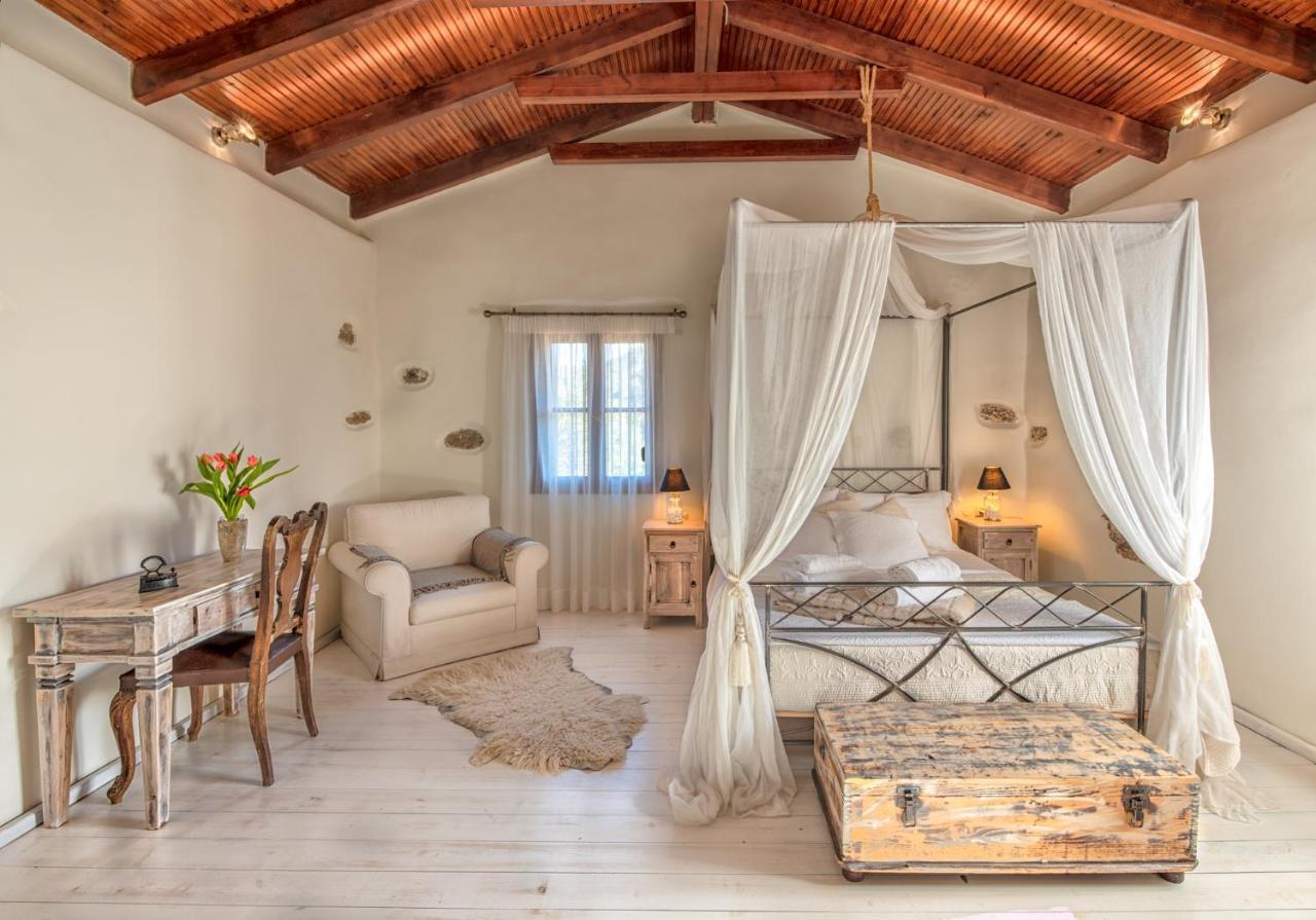 Verekinthos Villas - Pool, Hot Tub, Bbq, Kids Playground, Stunning Mountain Views Yerolákkos المظهر الخارجي الصورة